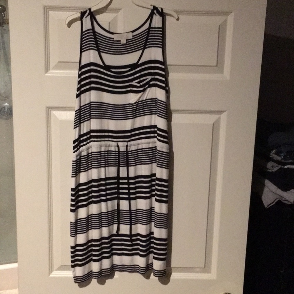Olive and oak size small